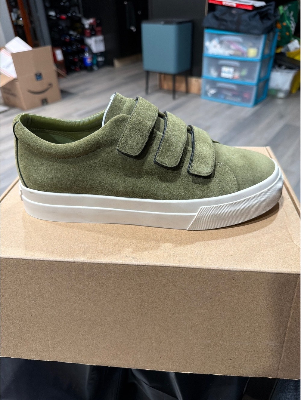 Title Vince Sunnyside Fern Green Suede Triple-Strap Sneakers, women’s size 10